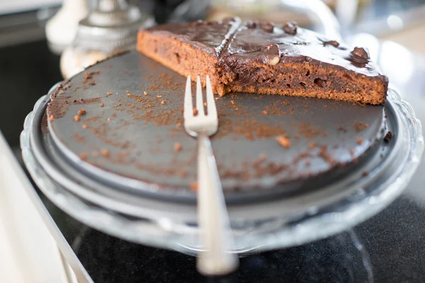 Chokladkaka med chokladsås — Stockfoto