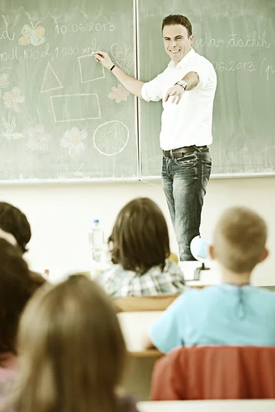 Kinder haben Unterricht — Stockfoto