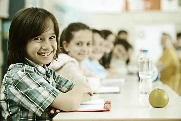 Niños teniendo lección — Foto de Stock