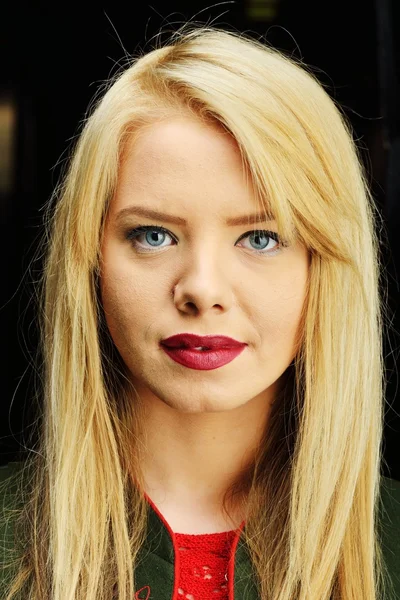 Portrait of blonde girl — Stock Photo, Image