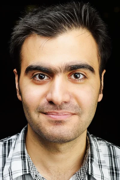 Orta Doğu genç adam portresi — Stok fotoğraf