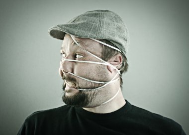 Kavramsal deli adam portresi