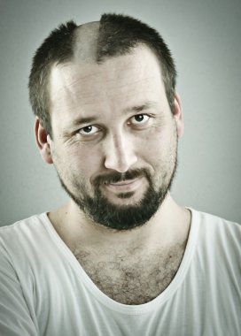 Yakışıklı bir adamın portresi.