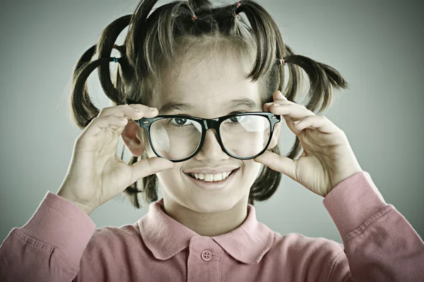 Retrato engraçado de criança com penteado — Fotografia de Stock