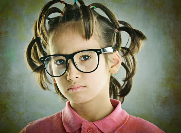 Retrato engraçado de criança com penteado — Fotografia de Stock