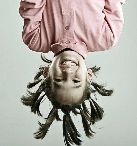 Retrato engraçado de criança com estilo de cabelo — Fotografia de Stock