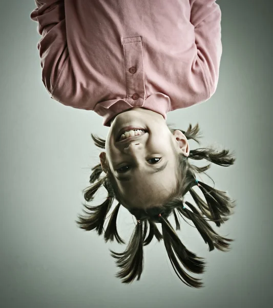 Retrato engraçado de criança com estilo de cabelo — Fotografia de Stock