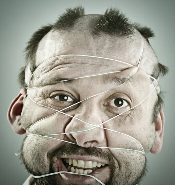 Retrato conceitual de homem louco com hairdress incomum — Fotografia de Stock