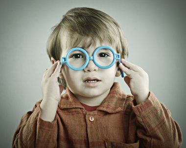 İki yaşında poz bebeğim