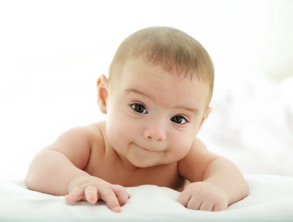 Schattige babyjongen — Stockfoto