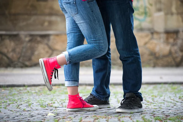 Jambes Couple Adolescents Amoureux — Photo