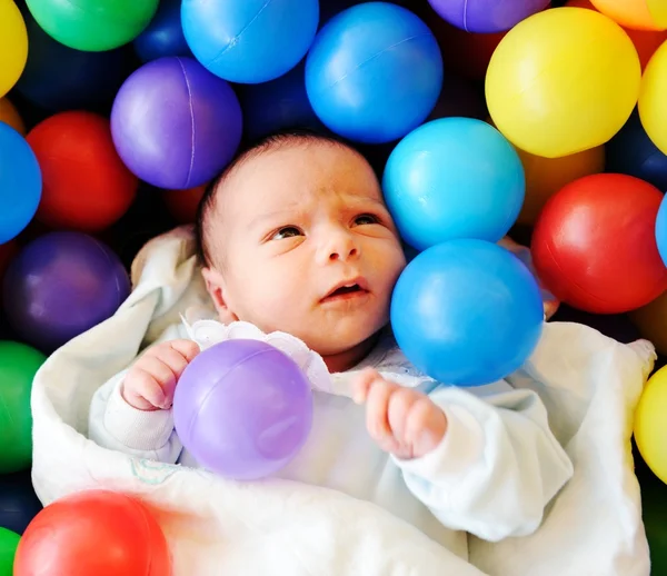 Neonato di diversi giorni — Foto Stock