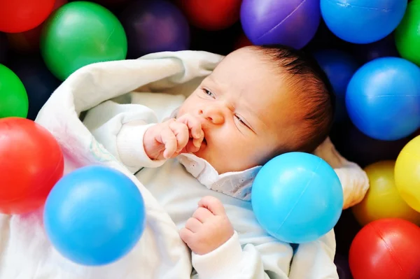 Bayi yang baru lahir berusia beberapa hari — Stok Foto