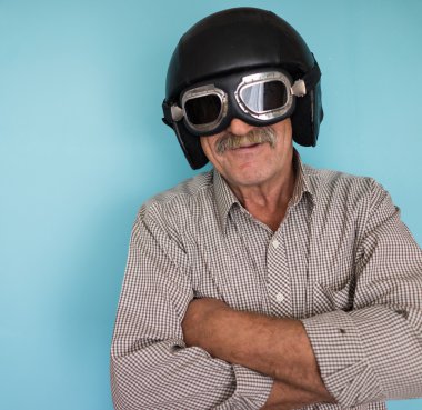 Bir pilot olarak üst düzey komik adam