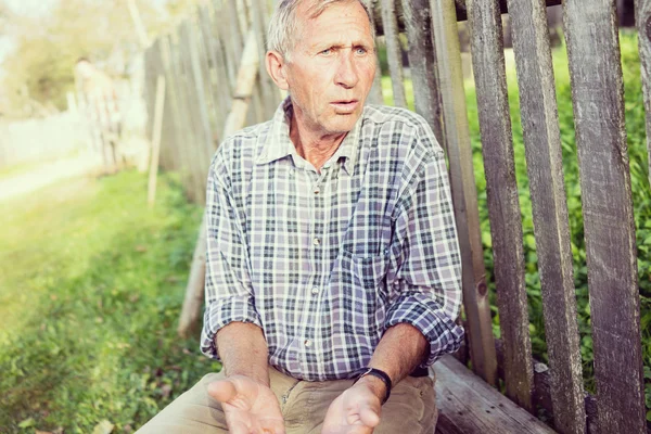 Porträt eines älteren Mannes — Stockfoto