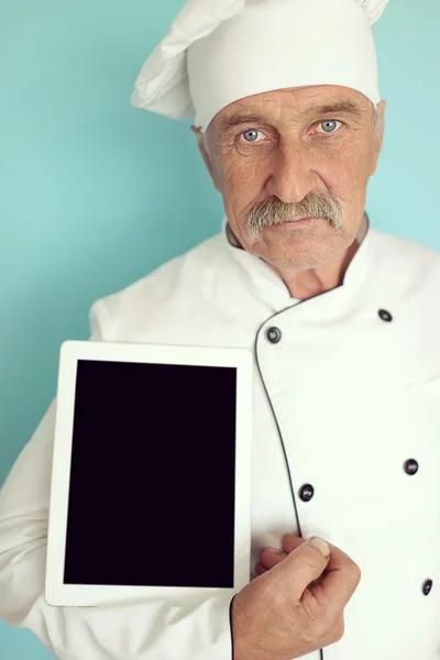 Anziano chef in bianco cuoco uniforme — Foto Stock