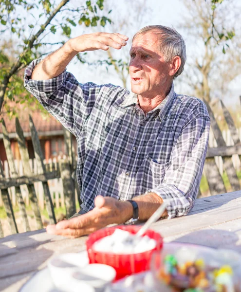 Porträt eines älteren Mannes — Stockfoto