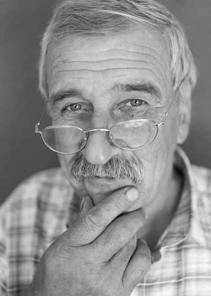 Volwassen goed uitziende man — Stockfoto