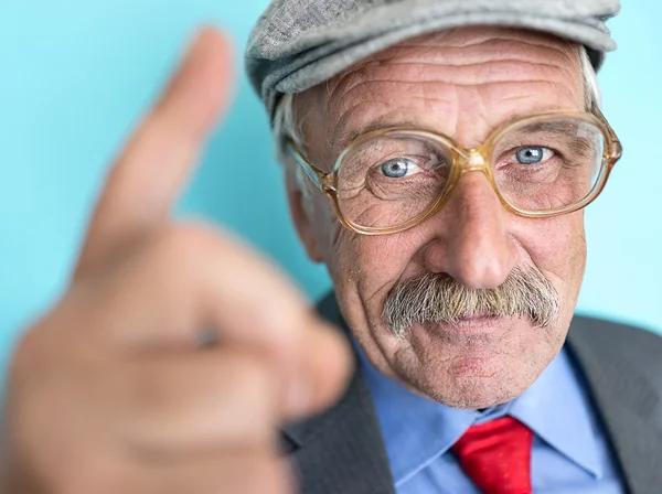 Retrato de un hombre de negocios senior — Foto de Stock