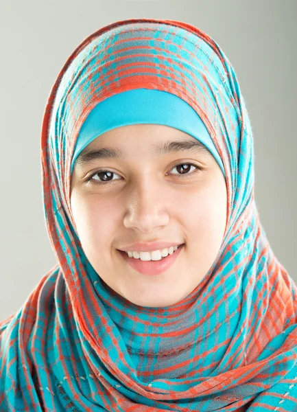Arabisk muslimsk flicka — Stockfoto