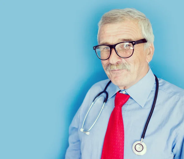 Portrait of a senior doctor — Stock Photo, Image