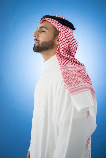 Arabiska ung affärsman poserar — Stockfoto