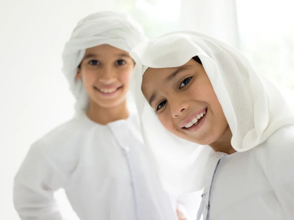 Two Arabic brothers together at home — Stock Photo, Image