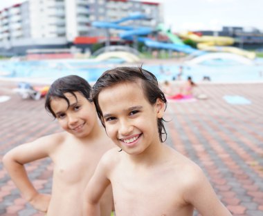 Mutlu çocuklar Yüzme keyfi