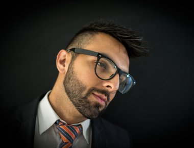 genç yakışıklı işadamı