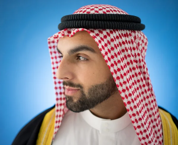 Arabiska ung affärsman poserar — Stockfoto