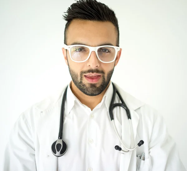 Bonito jovem médico — Fotografia de Stock