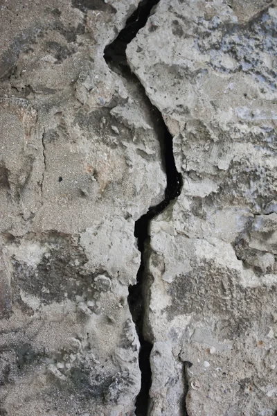 Crack in the stone — Stock Photo, Image