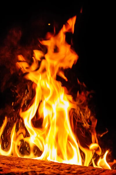 밤에 모닥불 — 스톡 사진