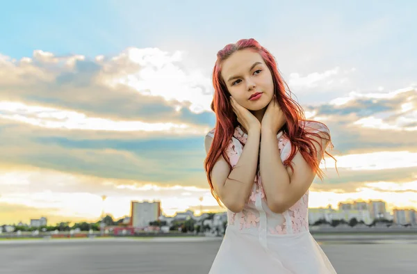 Portrait Beautiful Teen Girl Background Sunset Sky — Stock Photo, Image