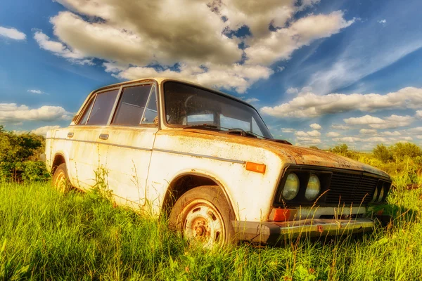 Antiguo coche soviético — Foto de Stock