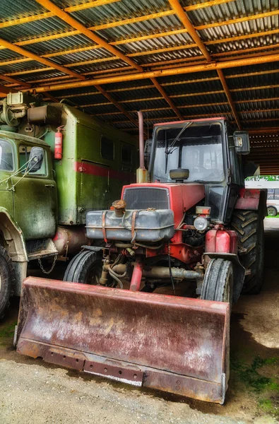 Tractor viejo — Foto de Stock