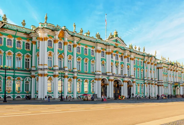 O Museu Estadual Hermitage em São Petersburgo — Fotografia de Stock