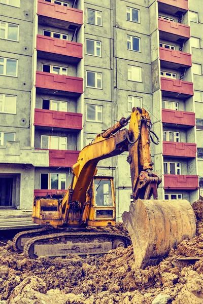 Excavator on the construction site — Stock Photo, Image