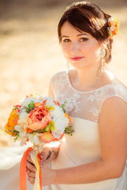 güzel bir gelin buketi ile