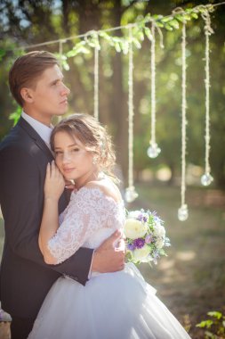 Gelin ve damat düğün gününde