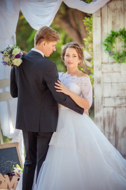 Gelin ve damat düğün gününde