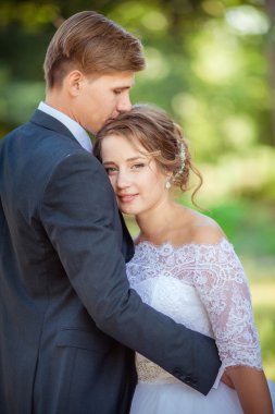 Gelin ve damat düğün gününde