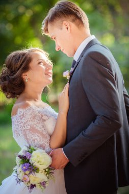 Gelin ve damat düğün gününde