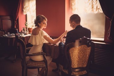 Gelin ve damat düğün gününde