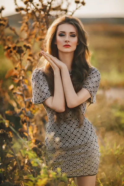 Portret van prachtige bohemian girl — Stockfoto