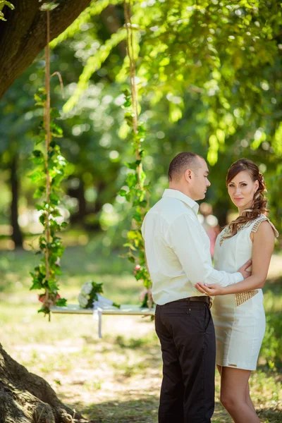 Novia y novio en el día de su boda —  Fotos de Stock