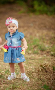 güzel kız bebek oyuncakları ile