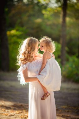 kızı hamile kadın