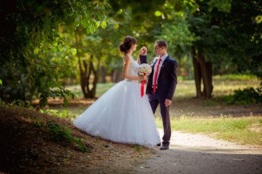 Gelin ve damat düğün gününde