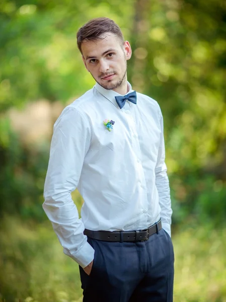 Groom on wedding day — Stock Photo, Image